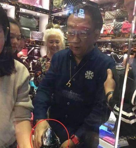 徒弟爆料侯耀文的事件视频,事件视频曝光惊人真相
