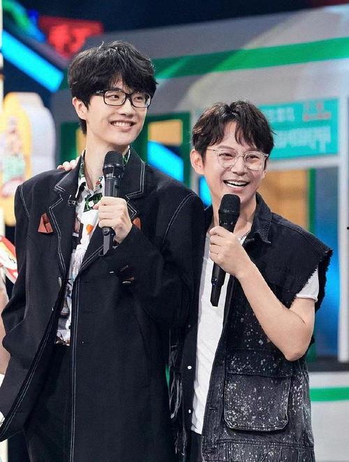 摄影刘大锤爆料许嵩视频,揭秘音乐创作幕后故事