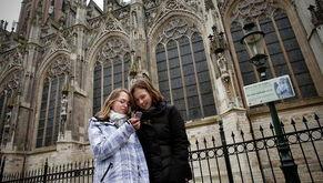 教堂女孩在线观看,探寻信仰与命运的神秘之旅