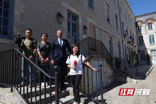 拉萨网红吃瓜事件视频,一场网络热议的瓜田奇遇