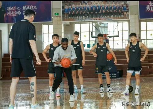 篮球最新爆料新闻事件,神秘事件引发热议，真相即将揭晓