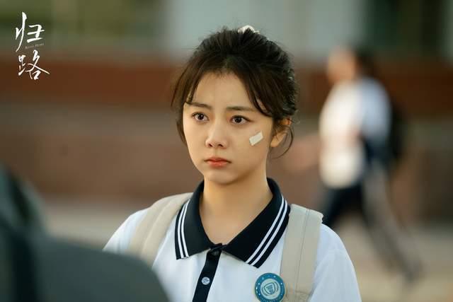 娱乐圈大爆料谭松韵,揭秘明星背后的故事