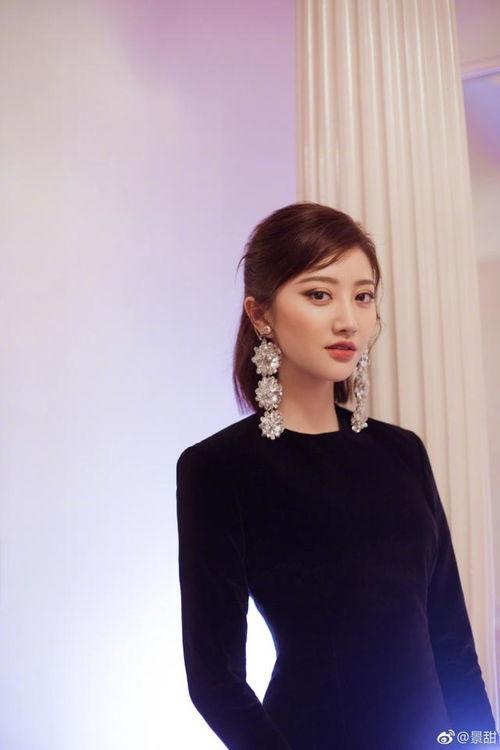 娱乐爆料景甜迷信视频,揭秘明星背后的神秘信仰